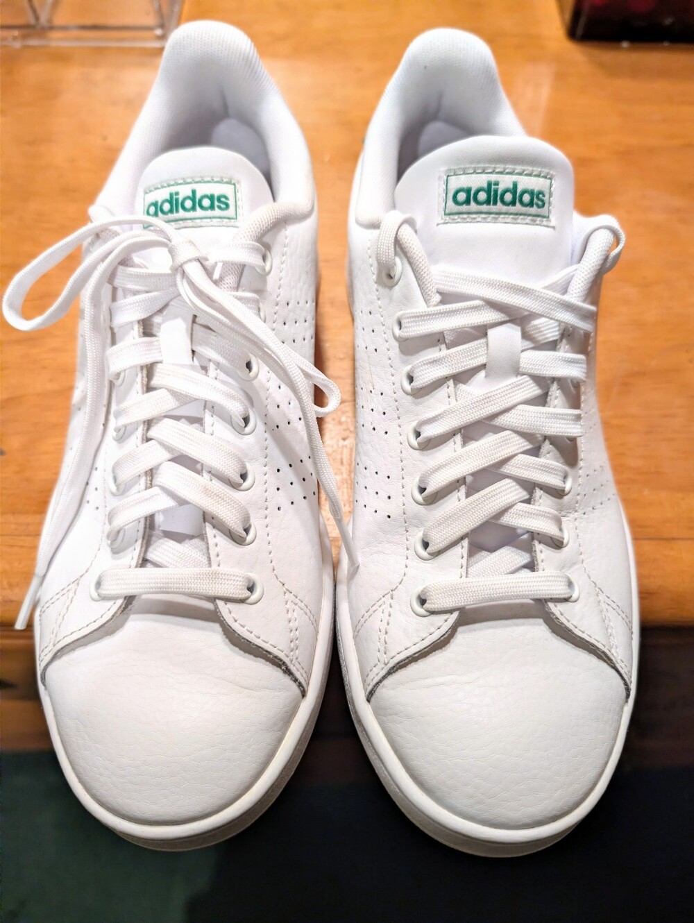 NWOT Adidas Leather Old School White Sneakers with Green Logo Accent Size 9.5